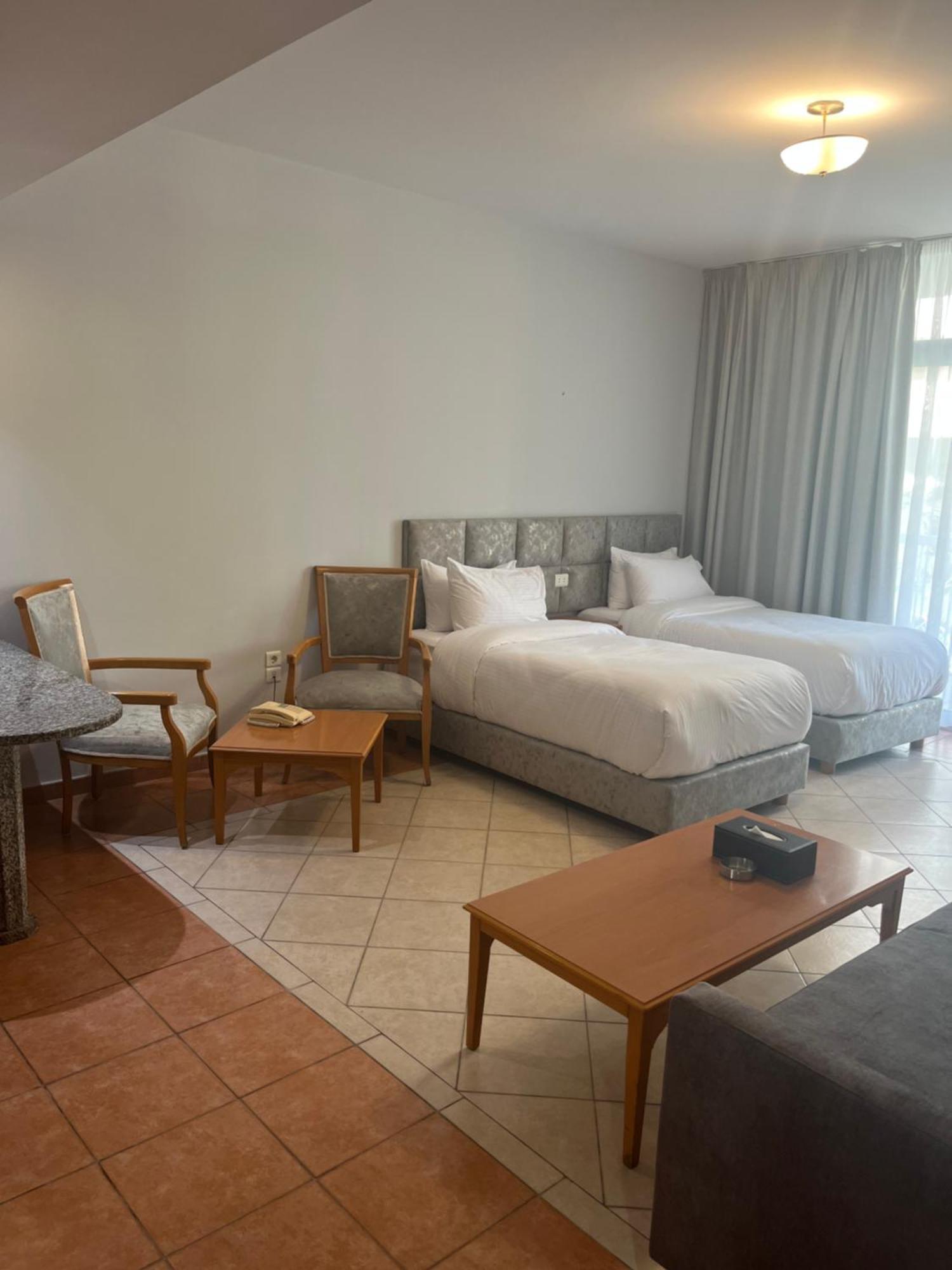 El Sheikh Suites Hotel 베이루트 외부 사진