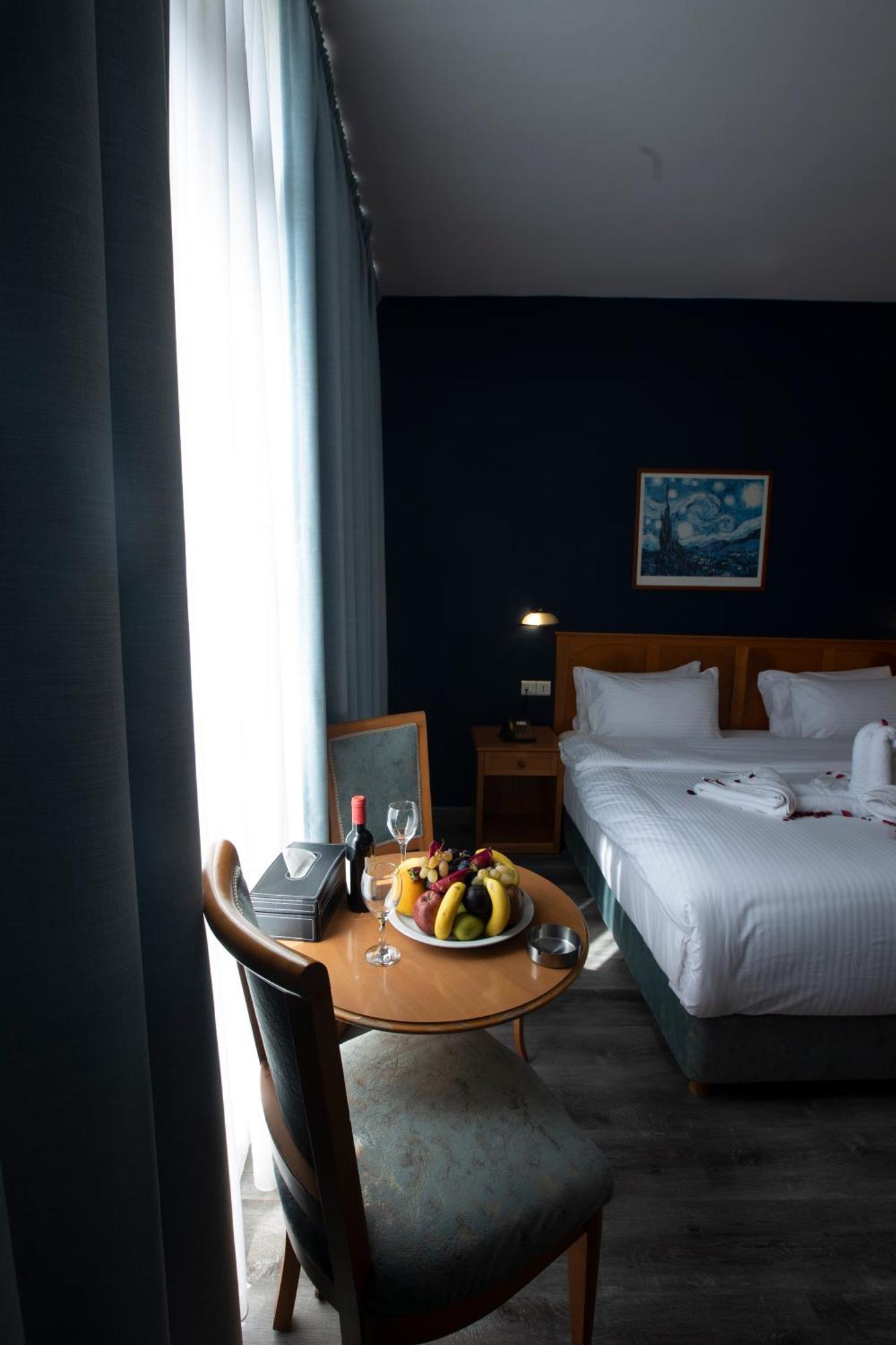 El Sheikh Suites Hotel 베이루트 외부 사진